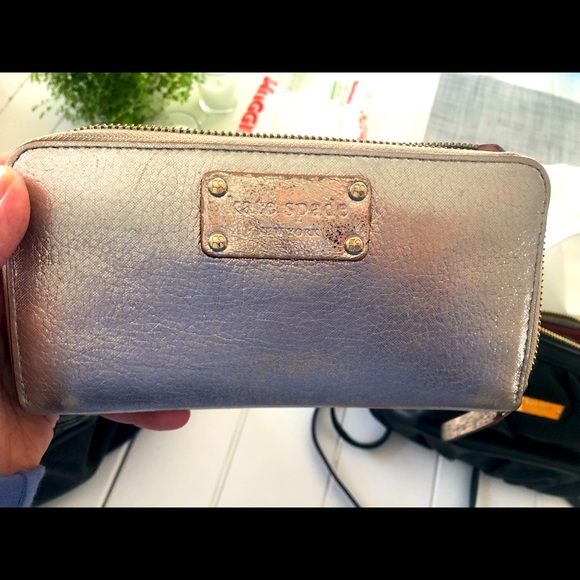 Leather Kate Spade ♠️ wallet - Picture 2 of 4